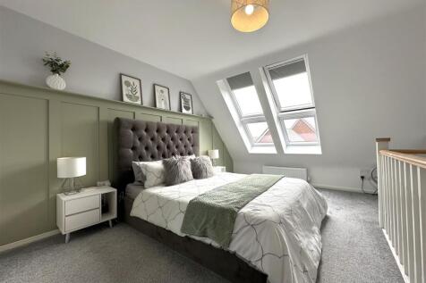 Master Bedroom 990