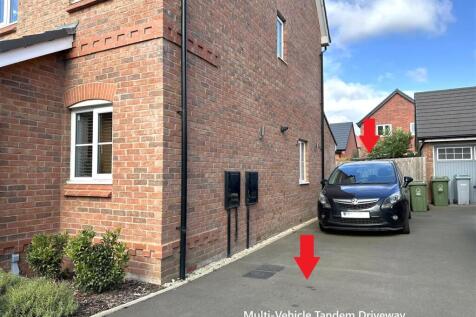 Multi-Car Driveway 878