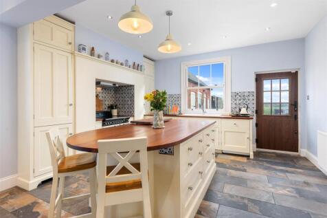 Superb Dining Kitchen 505