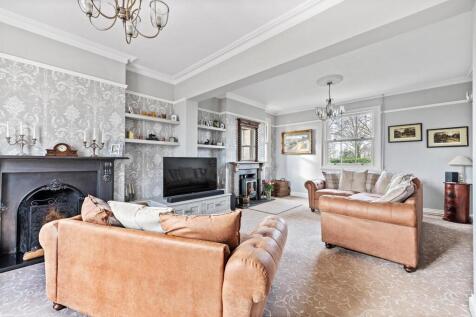 Large Living Room 488