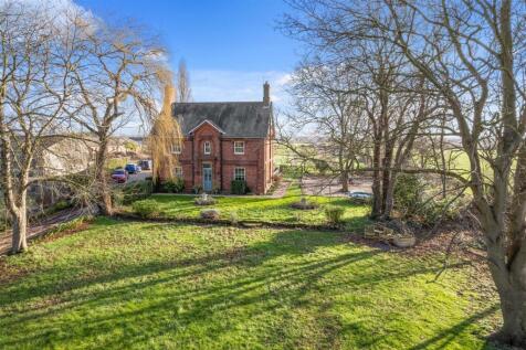 Front Garden &amp; Elevation 191