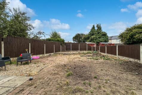 Generous Rear Garden 736