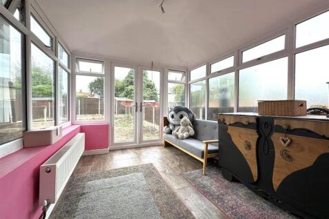 Garden Room 732