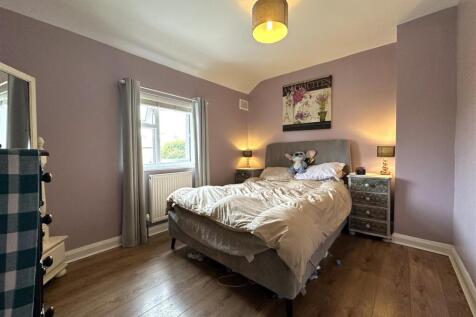 Master Bedroom 691