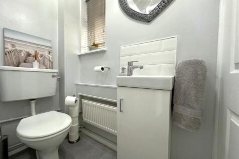 Ground Floor W.C 620