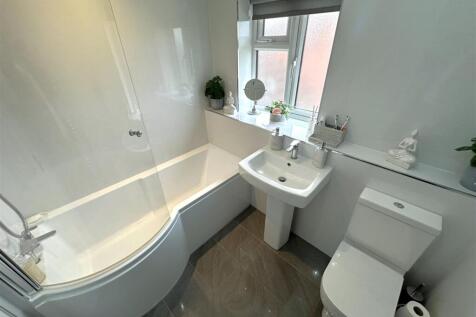 Stylish Modern Bathroom 605
