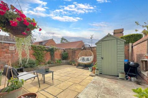 Private Garden 371