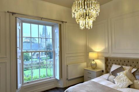 Bespoke Shutters &amp; Outlook 611
