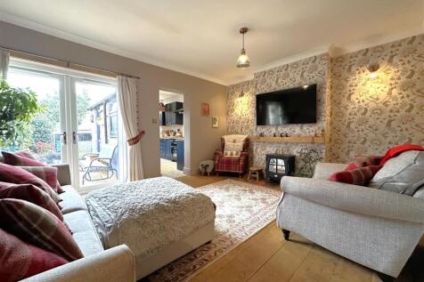 Large Lounge 225