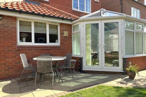 Paved Seating Area 879