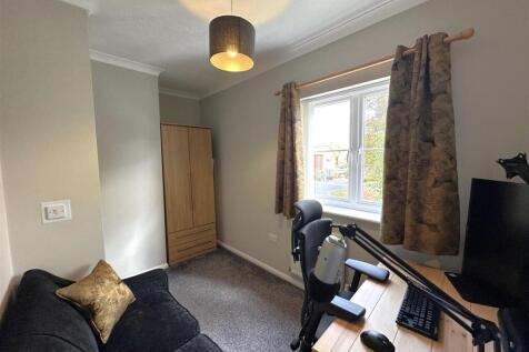Third Bedroom 807