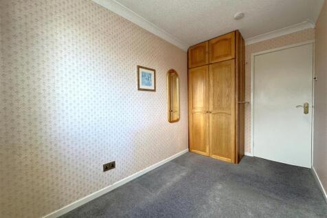 Third Bedroom With Fitted Wardrobes 074