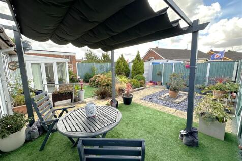Well-Appointed Garden 455