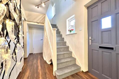 Entrance Hall 040