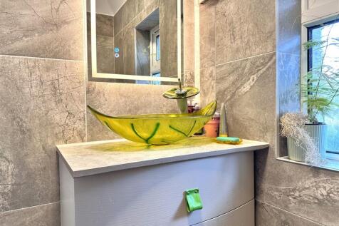 Stylish Modern Interior 989