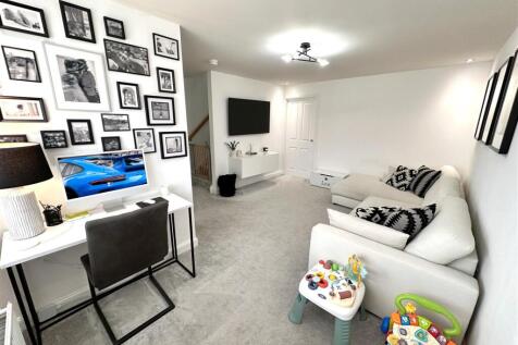 Generous Living Room 428
