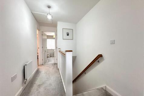 First Floor Landing 358