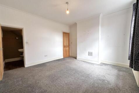 Bedroom One Into En-Suite W.C 274