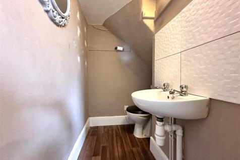 En-Suite W.C 276