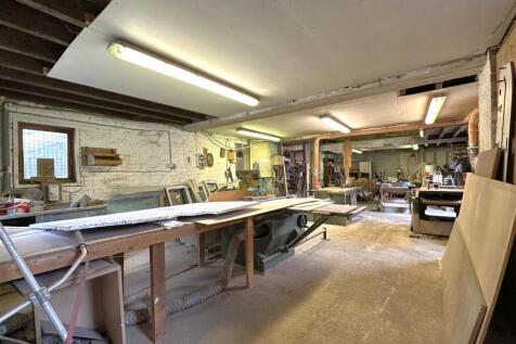 Garaging Extension 037