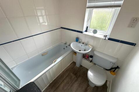 First Floor Bathroom 616
