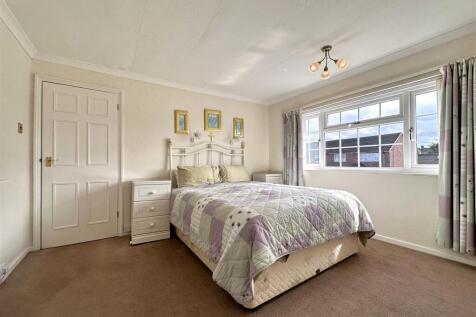 Master Bedroom 871