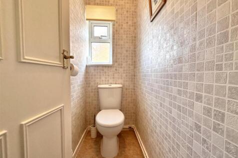 First Floor W.C 860