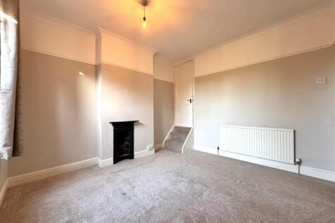 Second Bedroom Up To Attic Space 327