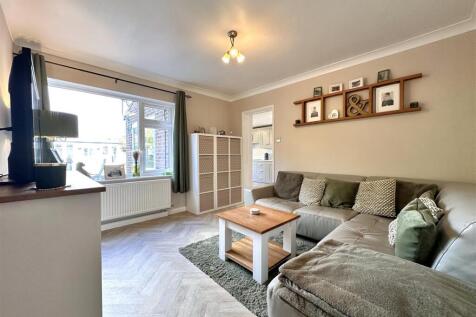 Family/Sitting Room 511