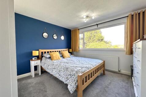 Master Bedroom 439