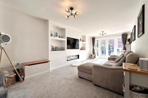 Generous Living Room With Media Wall 440