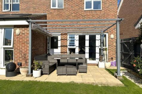Paved Seating Area 531