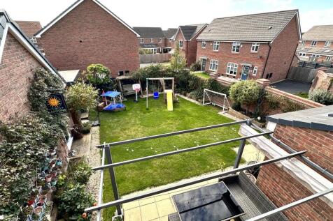 Generous Walled Garden 416