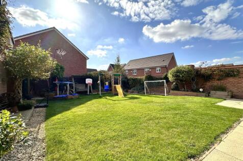 Lovely Landscaped Garden 511