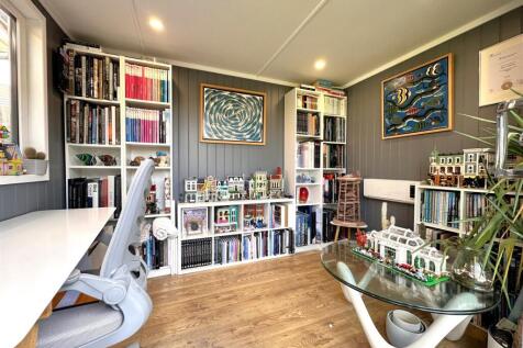 Internal: Home Office 538