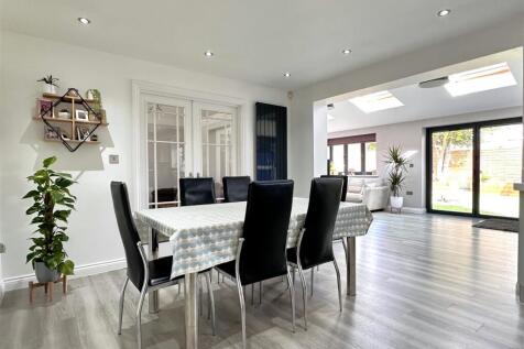 Dining Area Into Family Living Space 278