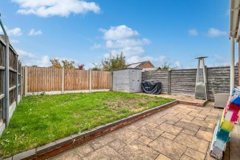 Private SOUTH FACING Garden 906