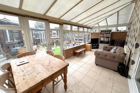 Multi-Functional Conservatory 834