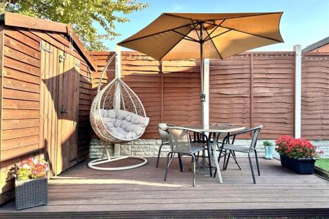 Secluded Seating Space 102