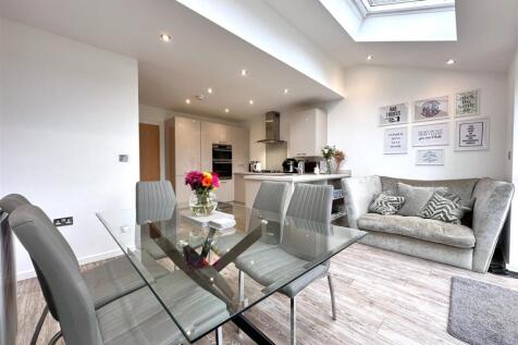 Living/Dining Space 790