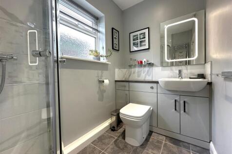 Modern Shower Room 818