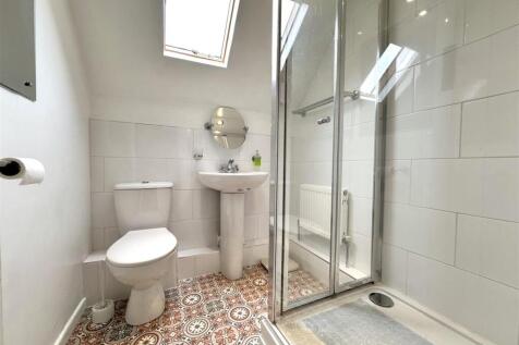 Stylish Shower Room 362