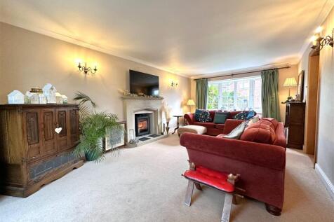 Generous Living Room 228