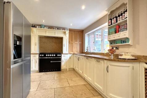 Superb Contemporary Kitchen 257