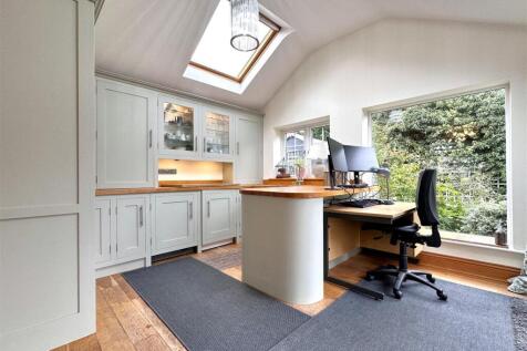 Annexe Kitchen/ Utility 393