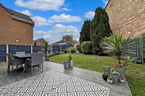 Generous Private Garden 238