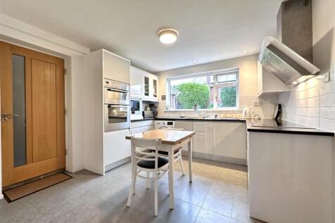 Contemporary Dining Kitchen 802