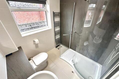 Stylish Shower Room 767