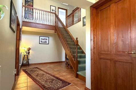 Inviting Reception Hall 948