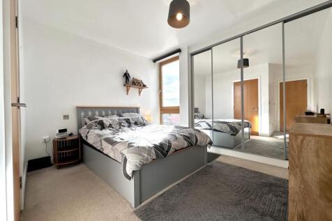 Master Bedroom With Fitted Wardrobes 243